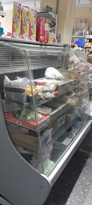 Витринный холодильник  / Холодильник