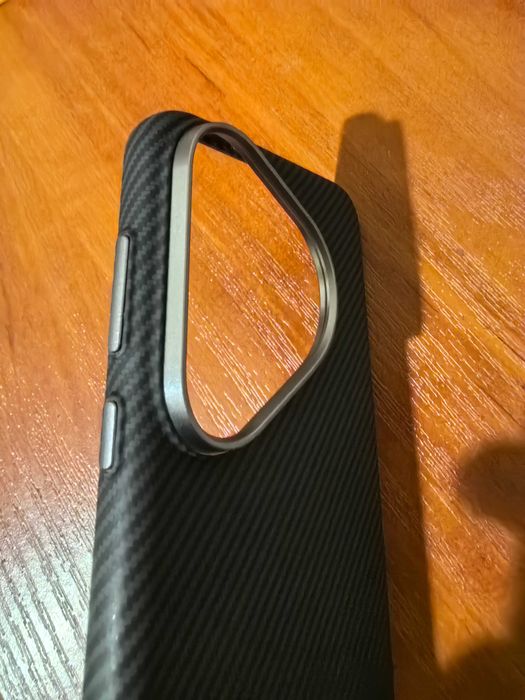 Продам чехол Pura 70 Pro