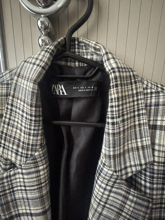 Леко Вталено, дълго Сако Zara