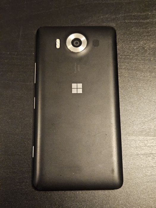 Microsoft Lumia 950 / PureView Zeiss