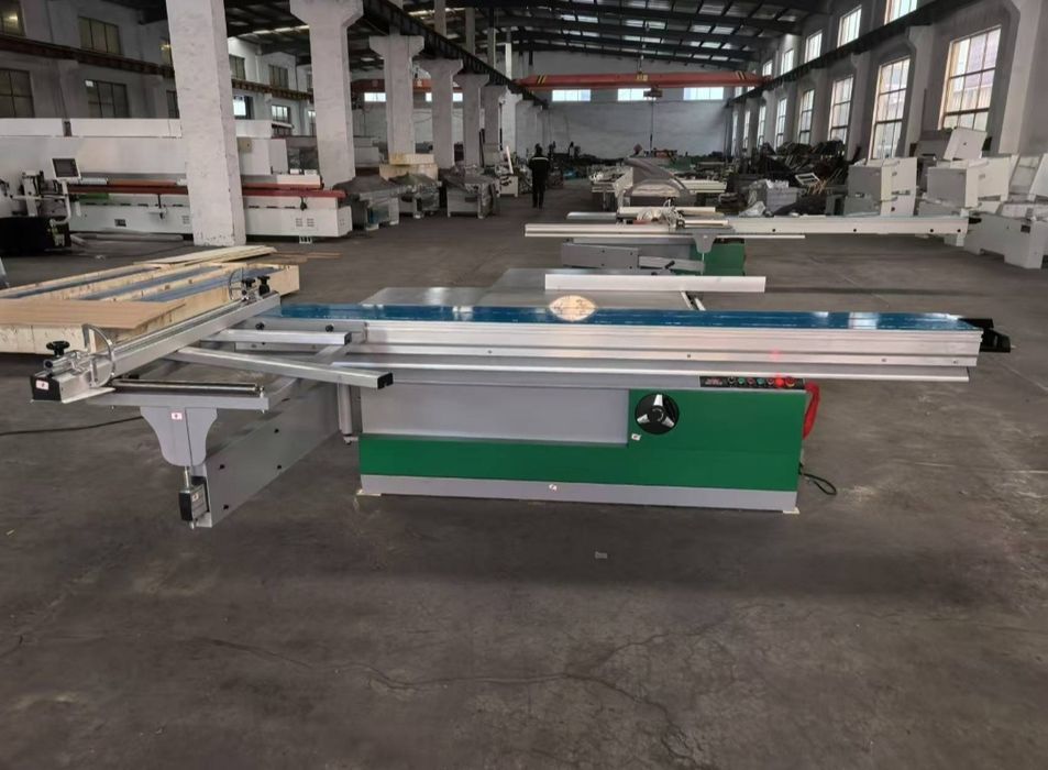 Форматно раскроечный станок ( распиловочный станок )