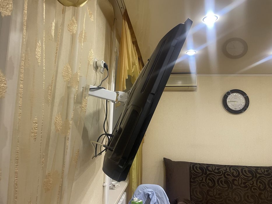 Телевизор LG Торг есть.