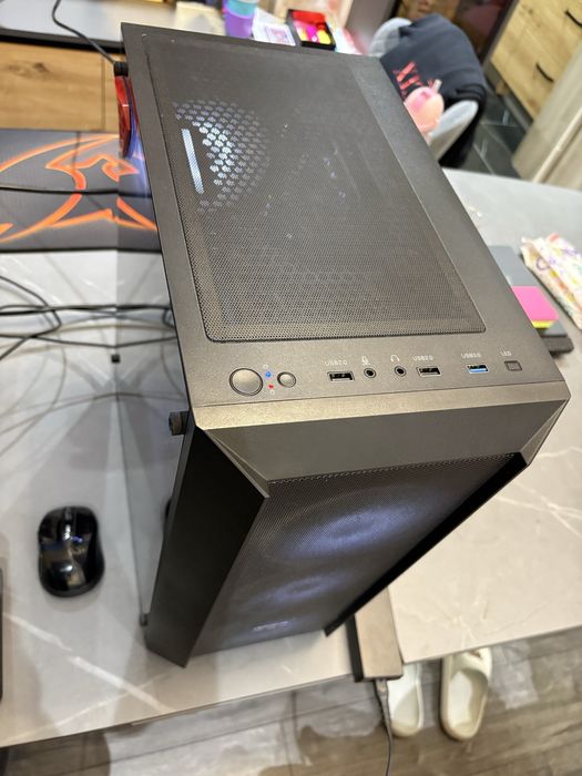 Пълен Gaming Setup – Ryzen 5 / RTX 3050 / 16GB / 2x 24”