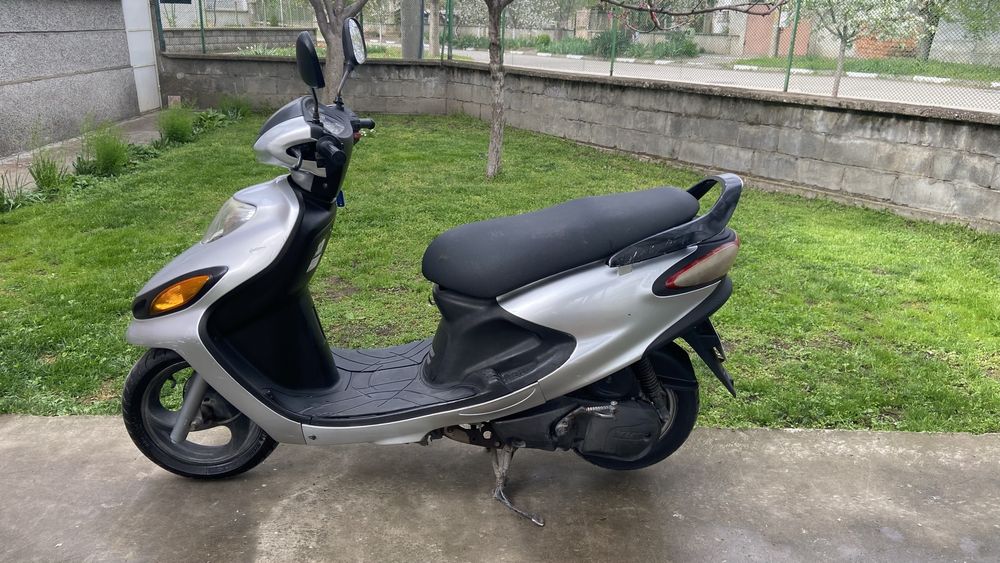 Ямаха 125 скутер