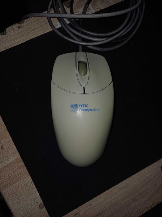 Mouse cu bilă logitehc (pt colectionari retro)