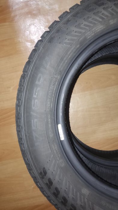 Продам шины Nokia 10p