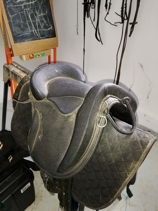 Poneita  talie mare  de 3 ani