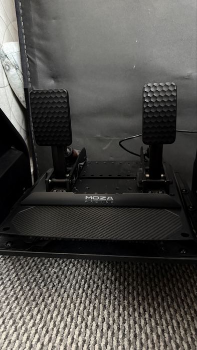 Кокпит MOZA R21 Ultra