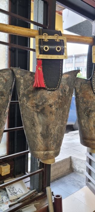 Кожени пискюли за украса на чанове