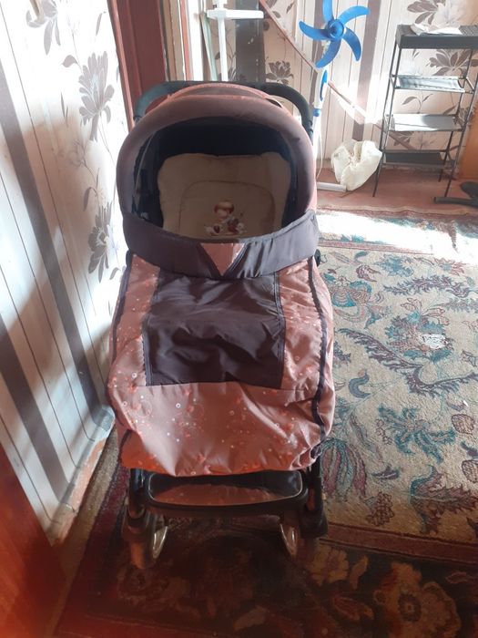 Продам детскую коляску зима лето.