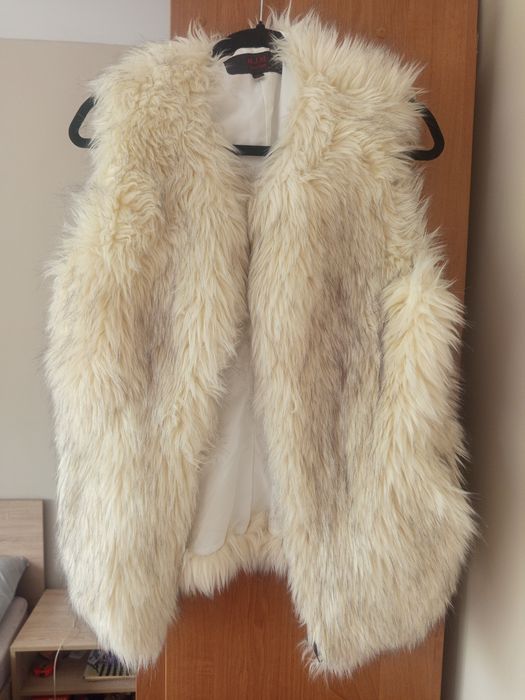 Дамско пухено елече и грейка