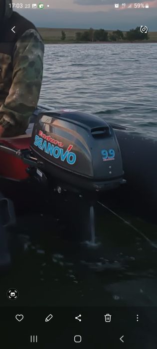 Продам лодку с двигателем