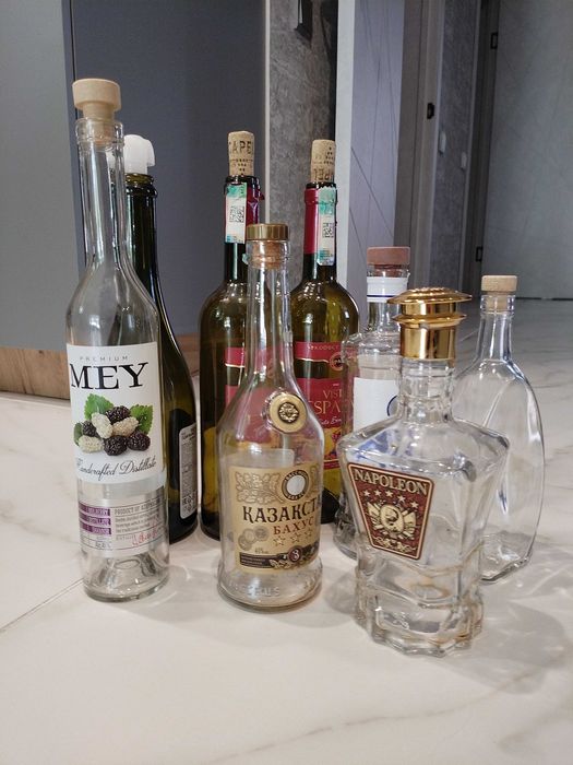 Отдам бутылки под спиртное