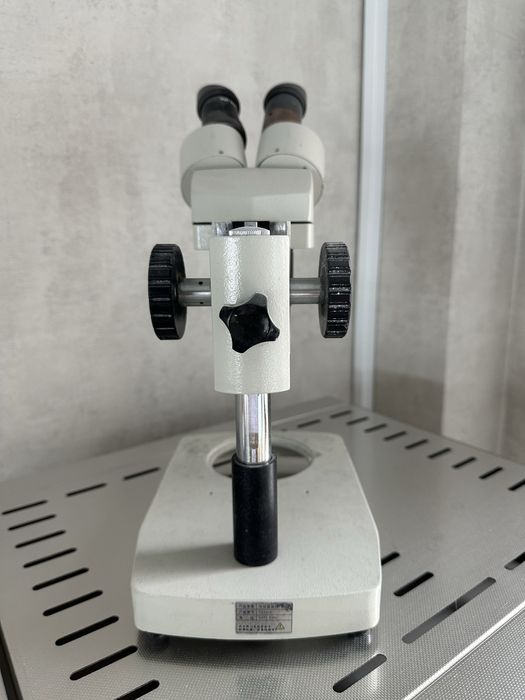 Микроскоп yaxun б/у