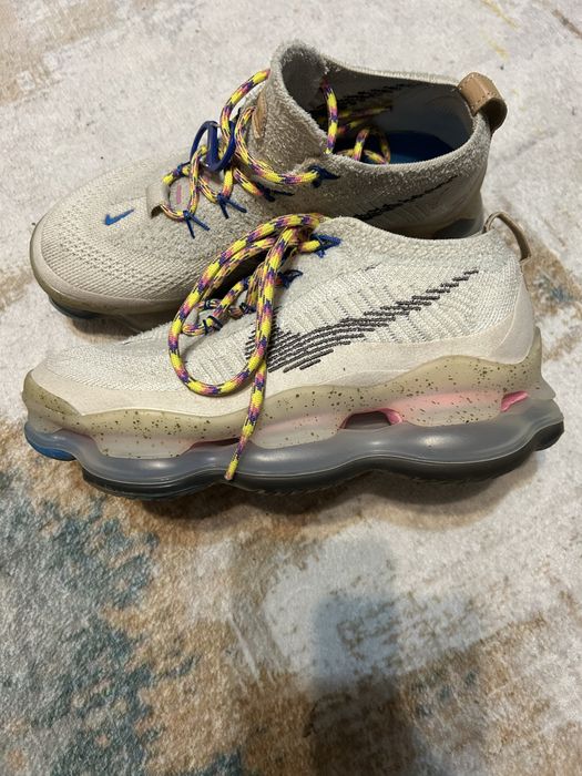 Маратонки на Nike 37,5