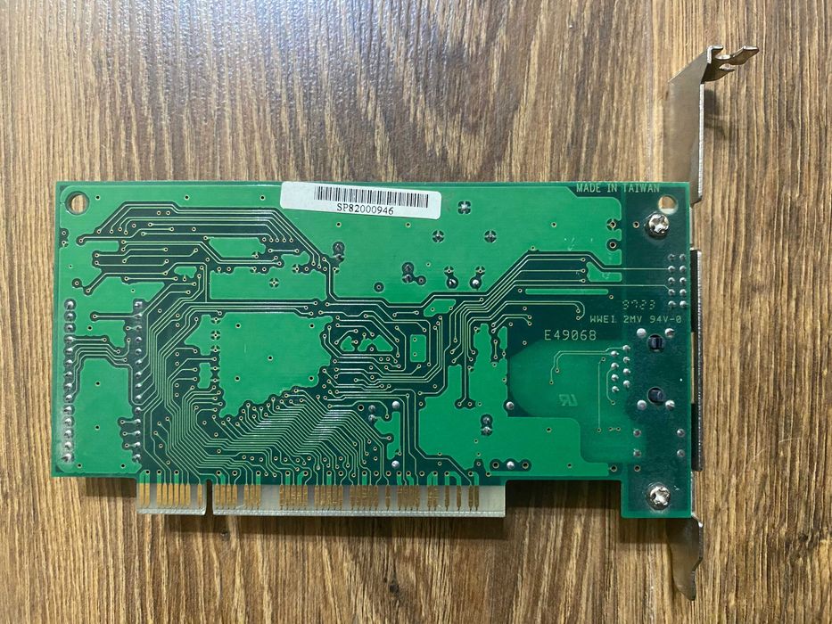 Vând placă rețea retro D-LINK APC500X3 PCI