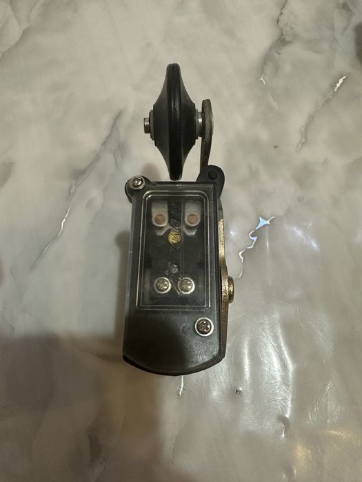 Выключатель концевой DI-101