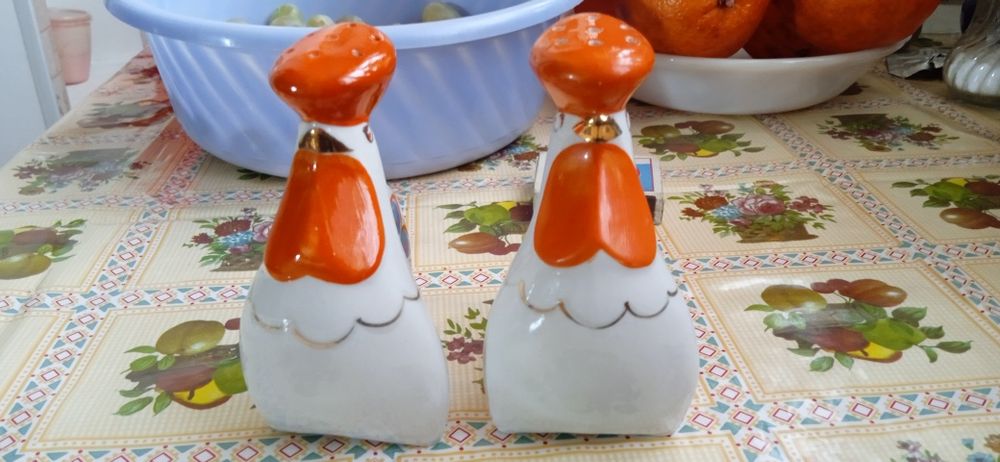 Статуэтка петушки 2шт цена за один