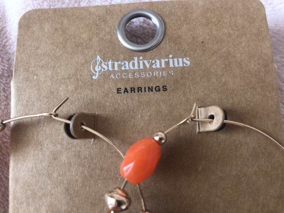 Обеци Stradivarius