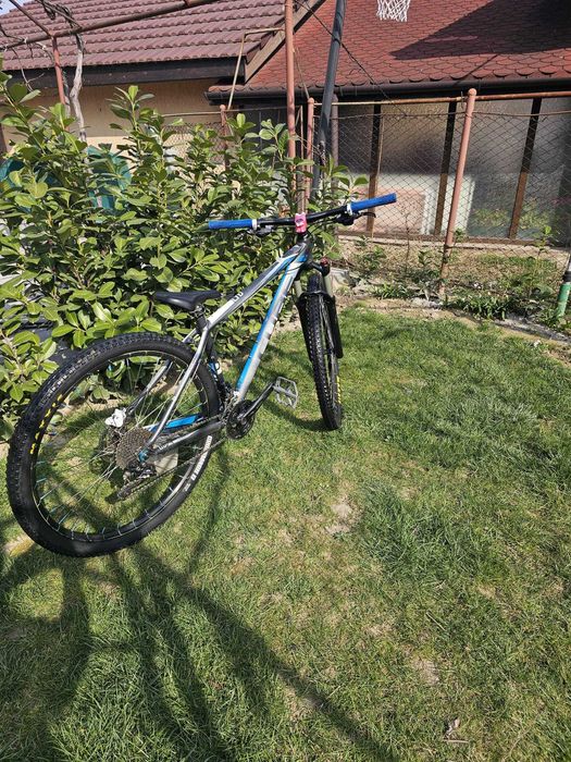 Bicicleta CUBE Cross Country LTD Series