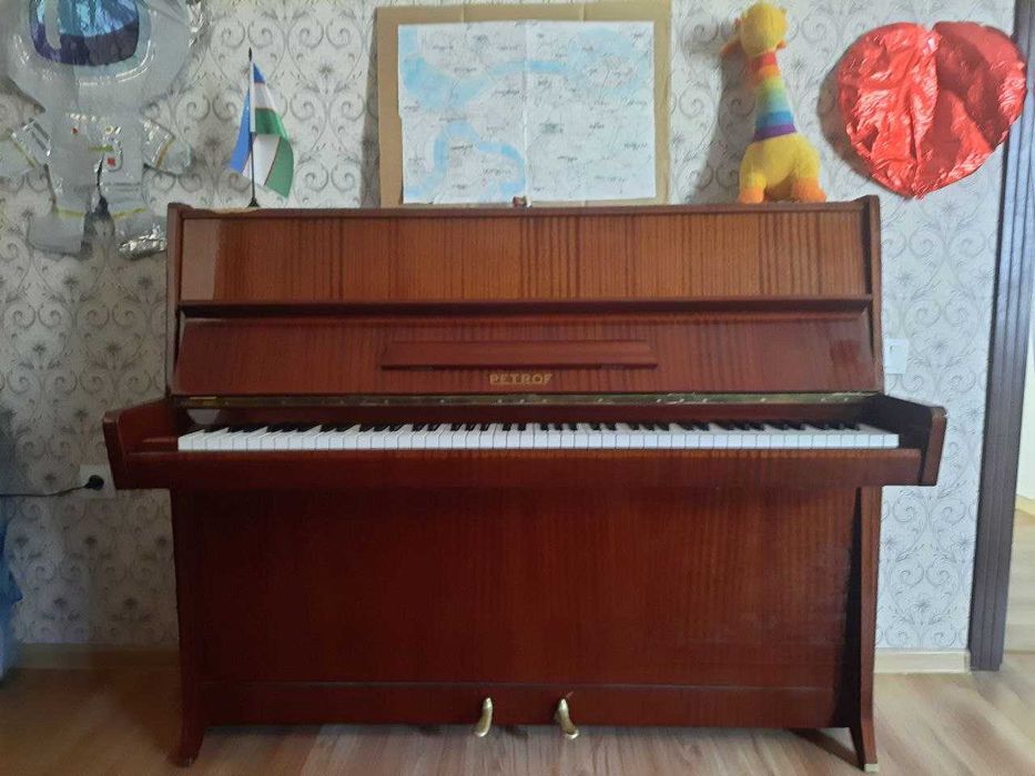 Фортепиано Petrof, метро Ташкент