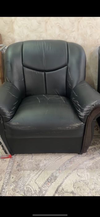 Стол,стул 9 та, деван 2 кресло и коки чозиладигон