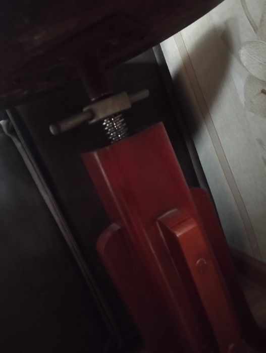 Стул для фортопиано