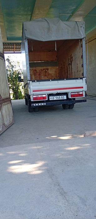 Yuk mashinasi yangi