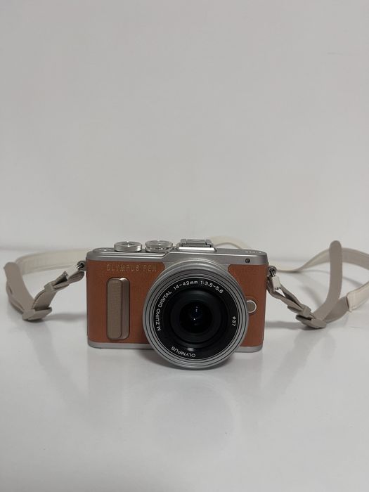 Olympus E-PL8 + obiectiv + blitz + husă – stare impecabilă