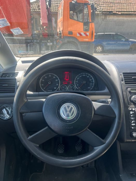 На части VW TOURAN 1.6 FSI 115 кс код  BAG 2006год