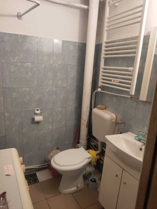 Închiriez garsonieră