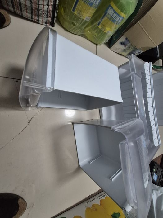 Полки  к холодильнику INDEZIT