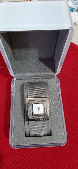 Оригинален дамски часовник