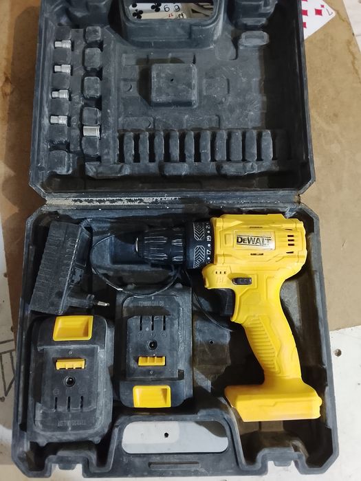 DeWalt шуруповёрт