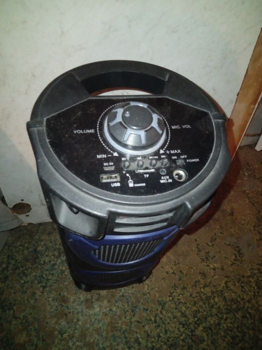 Колонка блютуз б/у