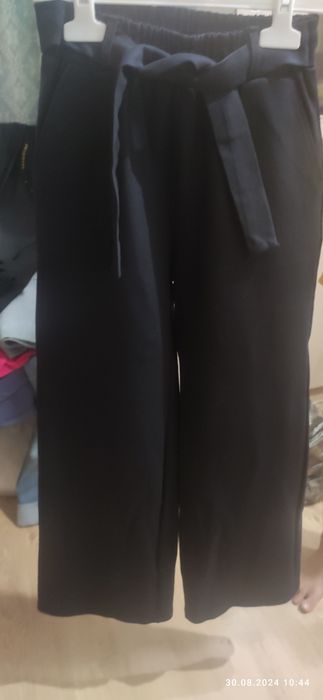 Брюки на девочку 8-9 лет