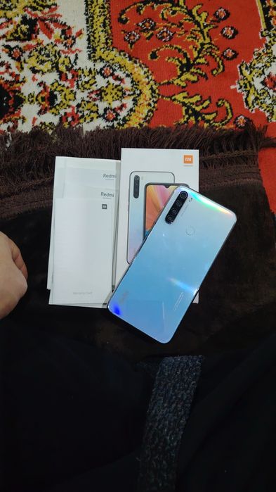 Редми нот 8  холати идел