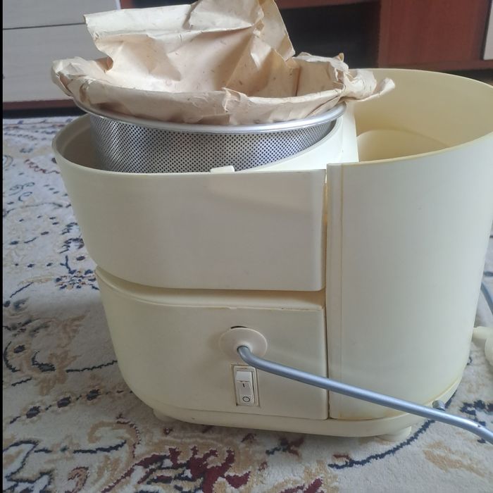 Продам  соковыжималку