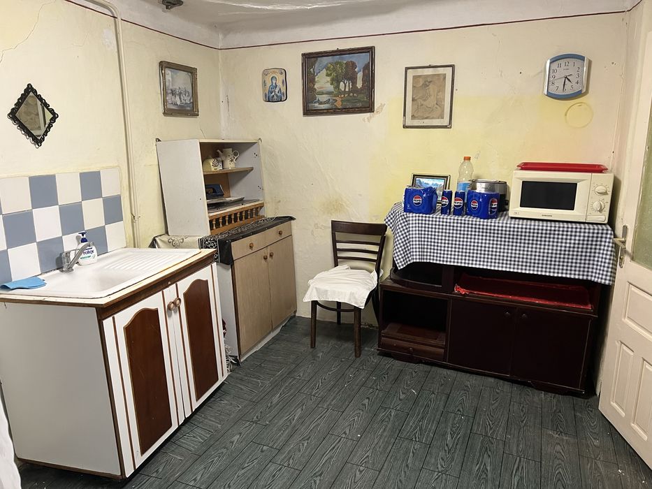 Inchiriez casă 3 camere zonă centrală un minunt de PENNY GARĂ