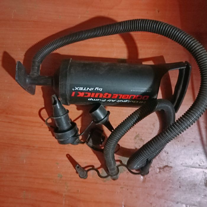 Продам насос, шурупы для сэндвич панели стеновые,и термосок