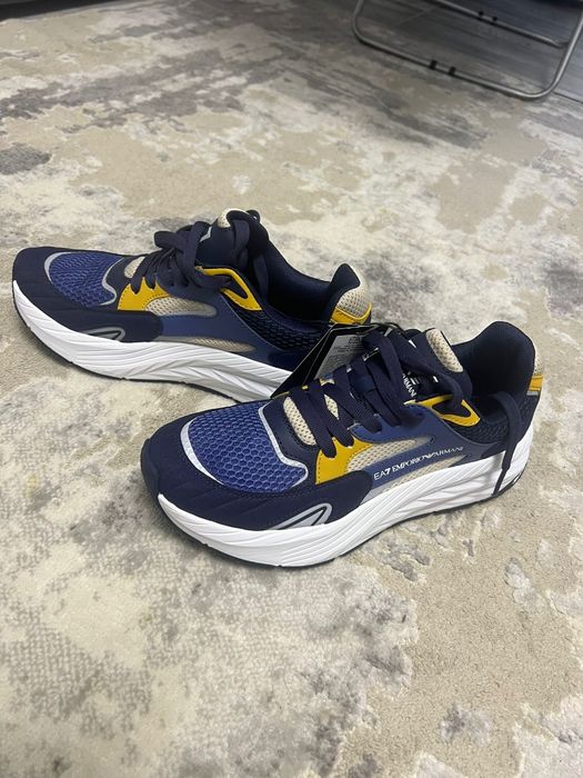 Vind Adidasi Emporio Armani 41