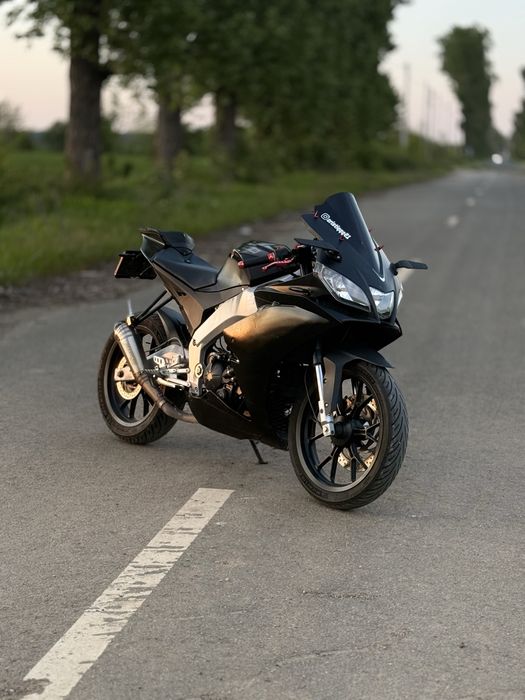 Aprilia rs4 125cm (nu yamaha yzf, nu honda cbr, nu ktm)