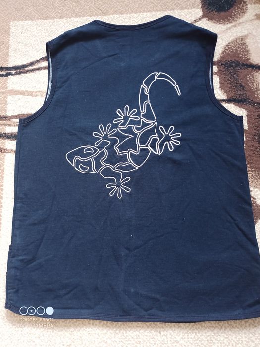 Тъмно син дамски елек