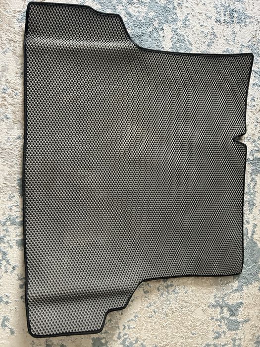 полик багажника на кобальт