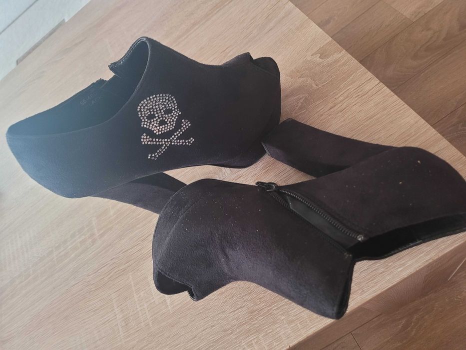 Дамски обувки с висок ток