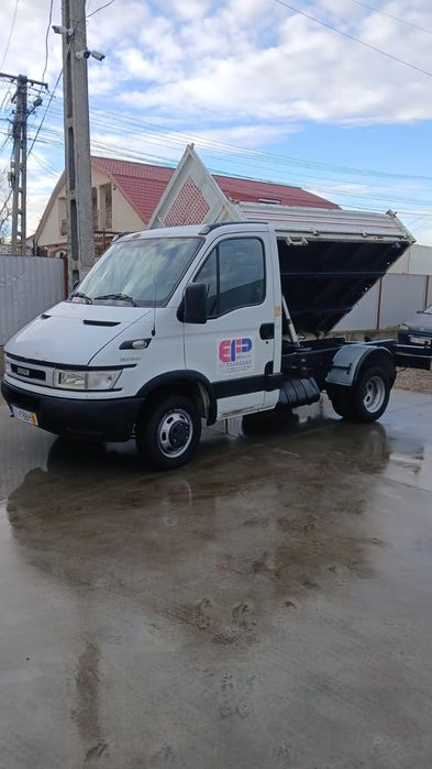 Vând iveco daily basculabil