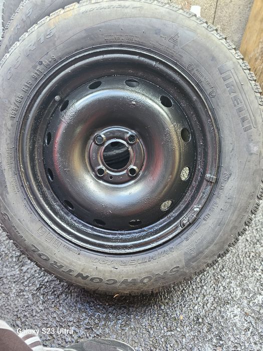 Anvelope iarna 195.65 R15+4 Genți+Capace.