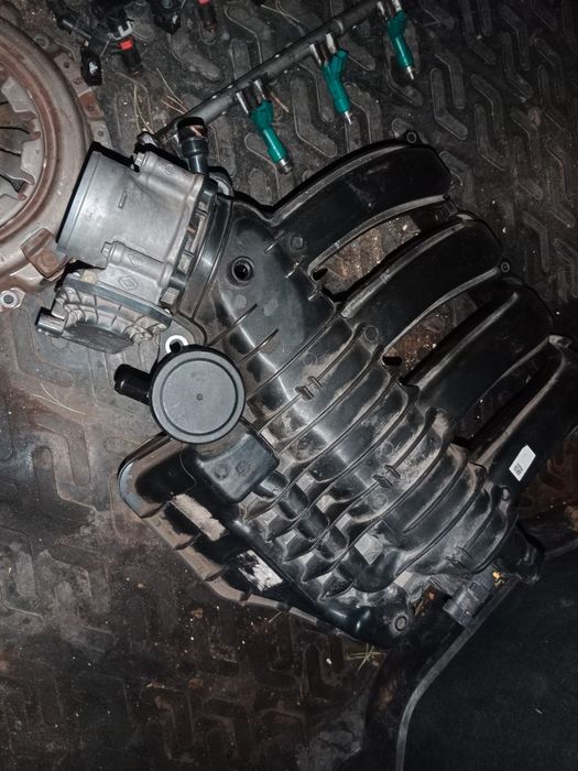 Продам  дроссель  на рено  дастер.