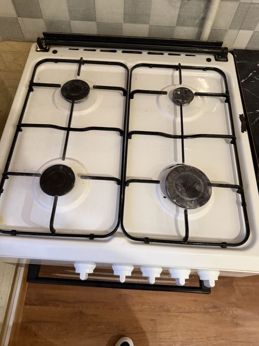 газ ва мебель сотилади