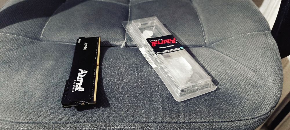 Процессоры, ОЗУ, блоки питания, видеокарты, HDD и прочий хлам